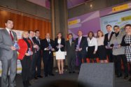 Los premiados posan con los representantes de la Secretaría de Estado y de la FEMP.