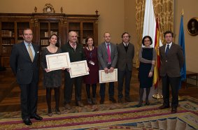 Foto de familia con los premiados