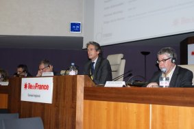 Íñigo de la Serna durante su intervención en París.