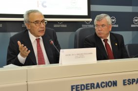 Pedro Castro y Gregorio Peces Barba,en la inauguración del Seminario sobre Calidad Democrática y Buen Gobierno